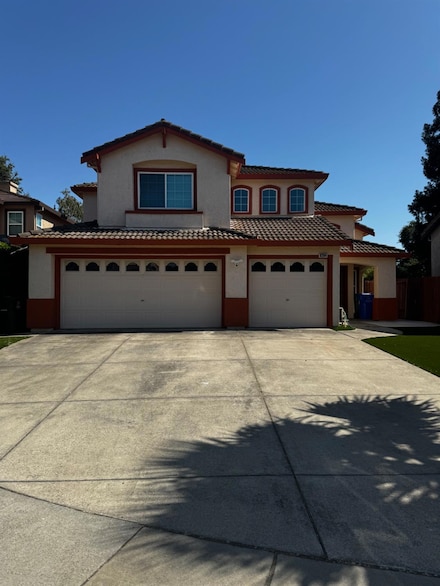 8284 Oakbark Ct, Elk Grove, CA 95758