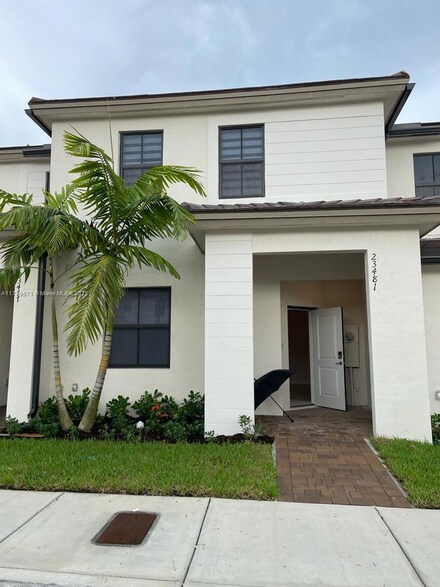 23481 SW 127th Place, Princeton, FL 33032