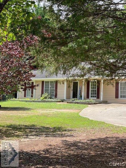 270 S 5th St, Colbert, GA 30628