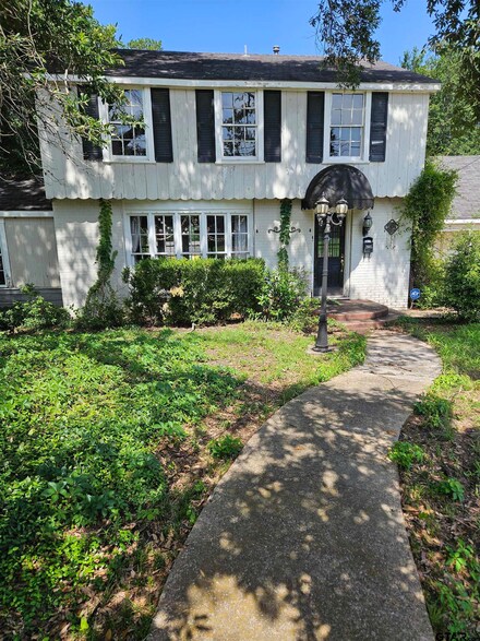 2005 S Talley Ave, Tyler, TX 75701