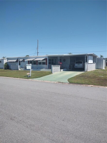 5219 6th Street Ct W, Bradenton, FL 34207