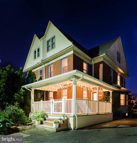 1114 County Line Rd, Bryn Mawr, PA 19010