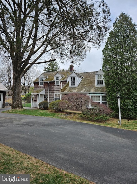 355 W Moreland Ave, Hatboro, PA 19040
