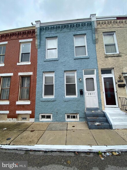 3911 Willow St, Philadelphia, PA 19104