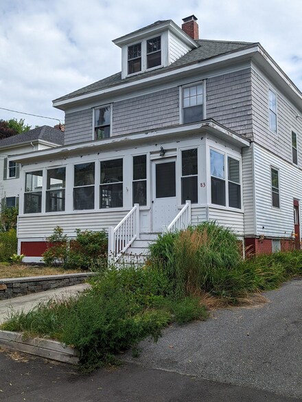 83 Walton St, Portland, ME 04103