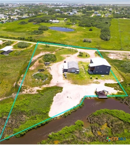 174 Riley Ln, Port O'Connor, TX 77982