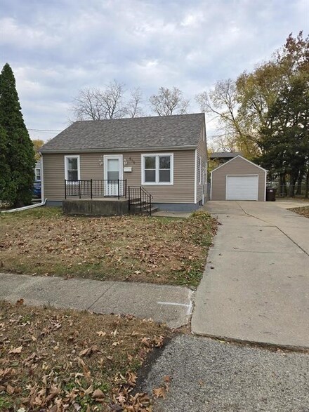 519 Renrose Ave, Loves Park, IL 61111