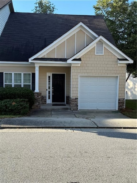 6856 Gallier St, Lithonia, GA 30058