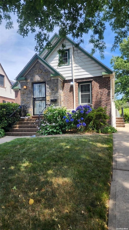 48-27 213th St, Flushing, NY 11364