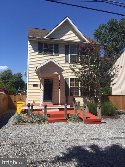 4722 Washington Ave, Shady Side, MD 20764