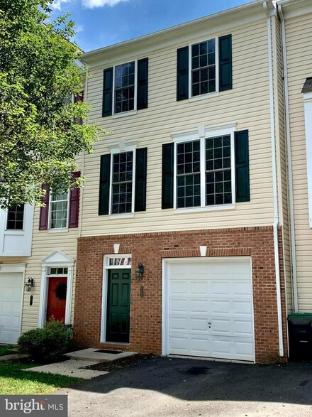 839 Fairview Village Ct Unit 8, Culpeper, VA 22701