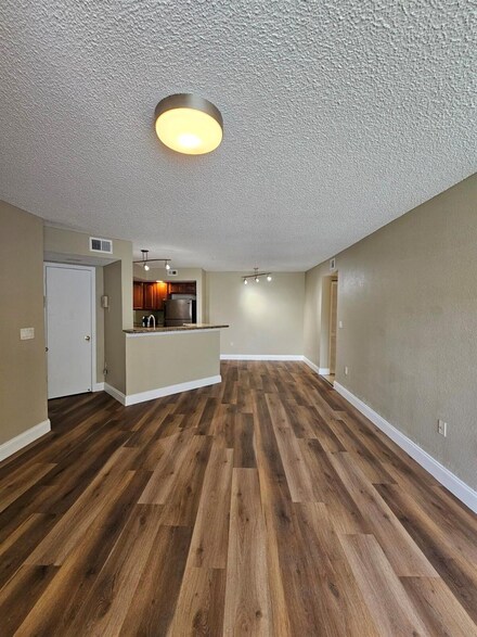 1401 Village Blvd Unit 812, West Palm Beach, FL 33409