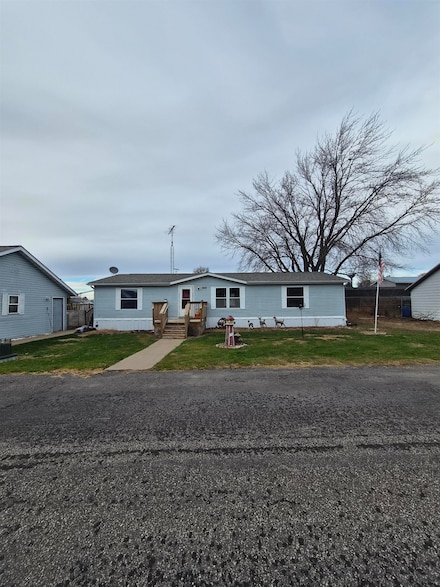 1510 14th St, Hazel Green, WI 53811