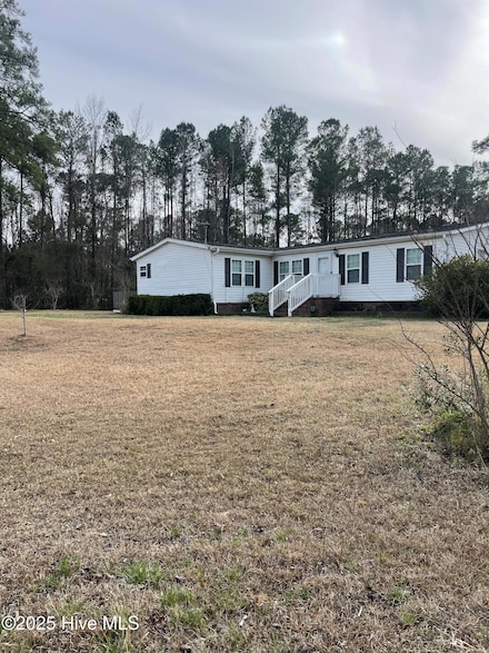 1800 Murphy Rd, Burgaw, NC 28425