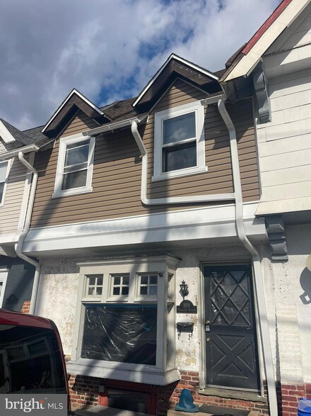 109 Railroad Ave, Glenside, PA 19038