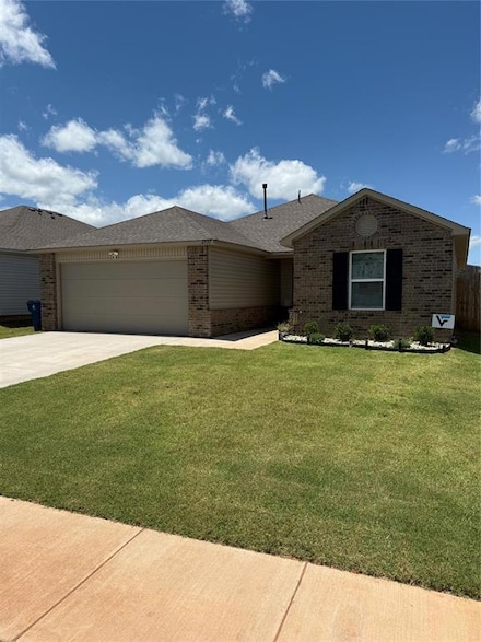 2932 Ridge Way, Chickasha, OK 73018