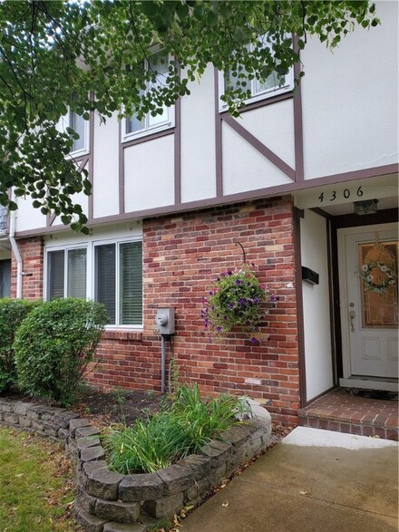 4306 Hemlock Cir, Allison Park, PA 15101