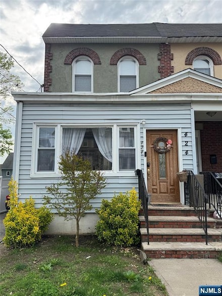 424 Devon St, Kearny, NJ 07032