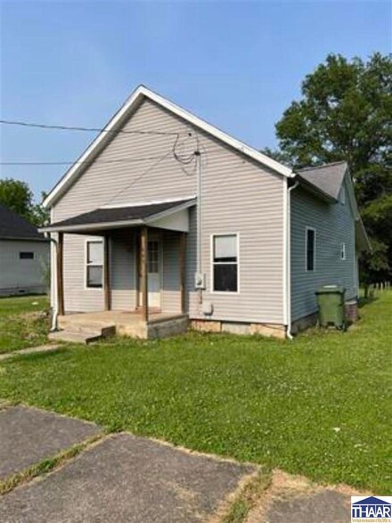 443 S State St, Sullivan, IN 47882