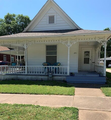 201 N Steuben Ave, Chanute, KS 66720
