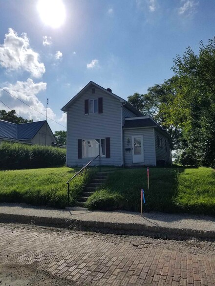 422 S Jefferson St, Montpelier, IN 47359
