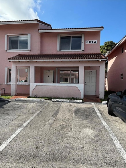 8013 Lake Dr Unit 205, Doral, FL 33166