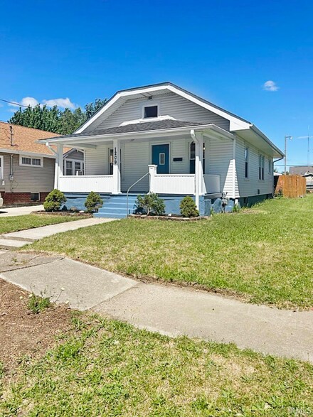 1209 John St, Frankfort, IN 46041