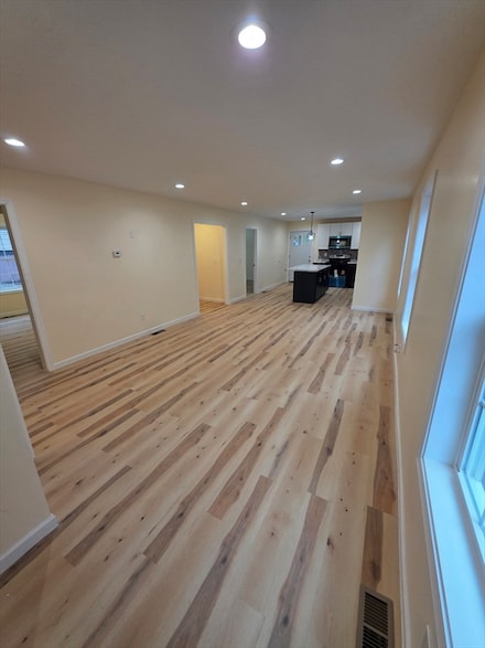 871 Worthington St, Springfield, MA 01105