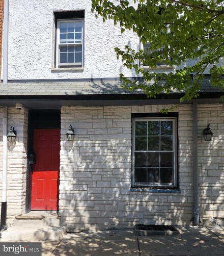 116 Grape St Unit 4, Philadelphia, PA 19127