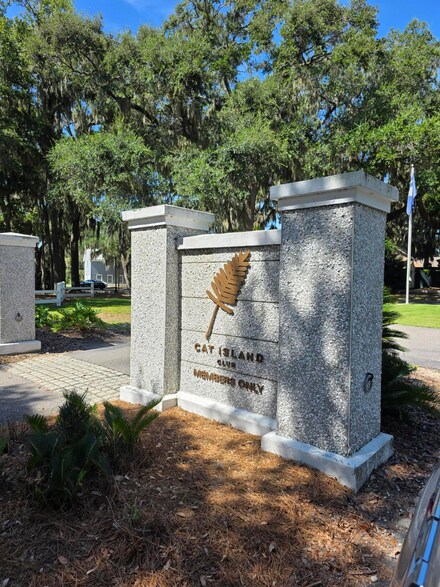 18 Addison St, Beaufort, SC 29907