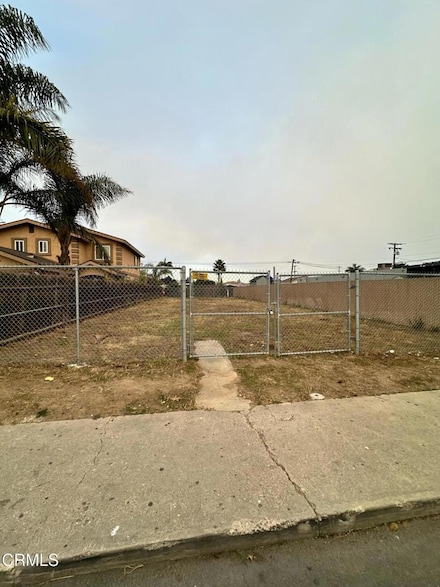 124 N Hayes Ave, Oxnard, CA 93030