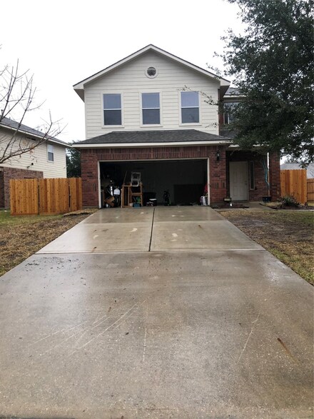 11118 Northam Dr, Tomball, TX 77375