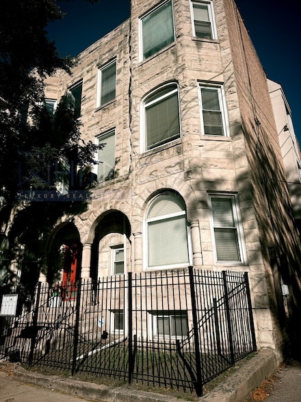 1108 E Marquette Rd Unit 207, Chicago, IL 60637