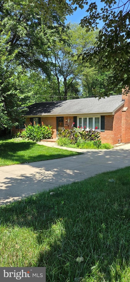 7632 Webbwood Ct, Springfield, VA 22151