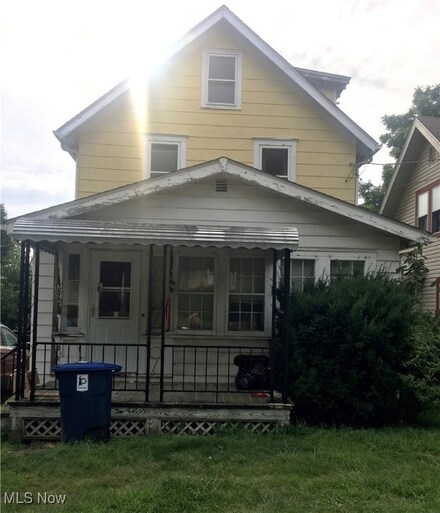 2064 17th St SW, Akron, OH 44314