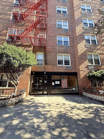 47-37 45th St Unit 2A, Woodside, NY 11377