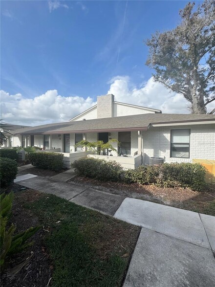 3076 Plaza Terrace Dr, Orlando, FL 32803