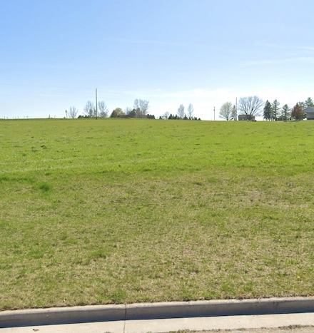 306 Reagan Dr, Eden, WI 53019