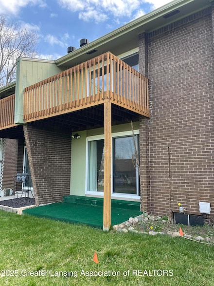 515 N Putnam St Unit B, Williamston, MI 48895