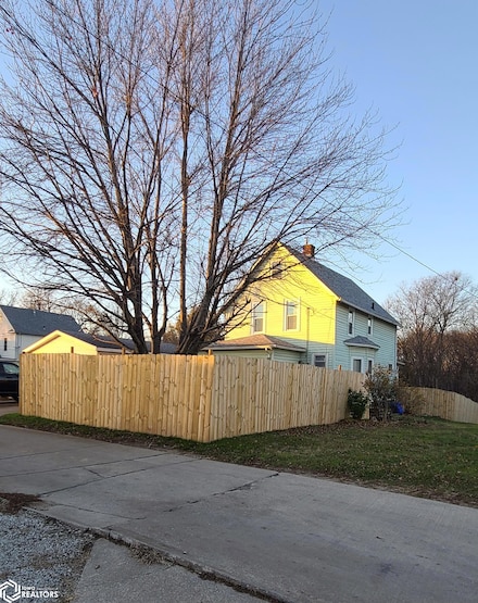 2310 8th Ave E, University Park, IA 52595