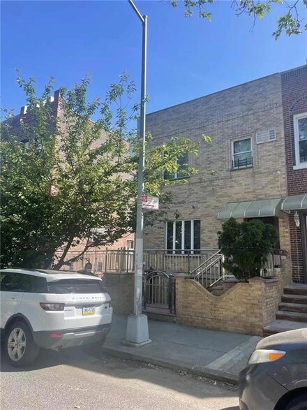 2054 73rd St, Brooklyn, NY 11204