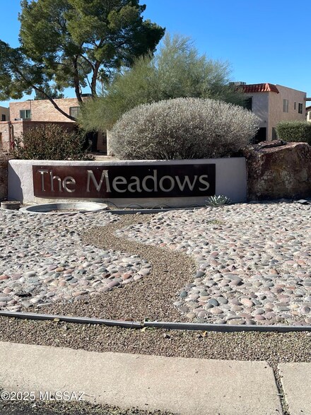 6742 E Calle la Paz Unit D, Tucson, AZ 85715