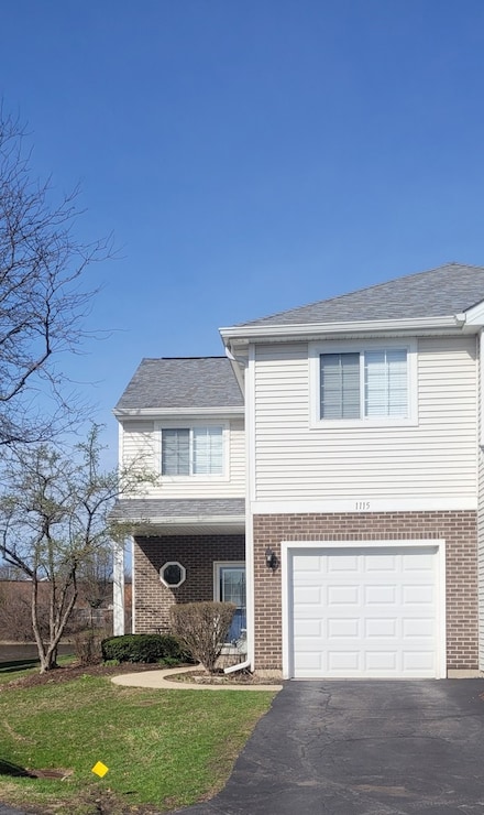 1115 E Cambria Ln S, Lombard, IL 60148