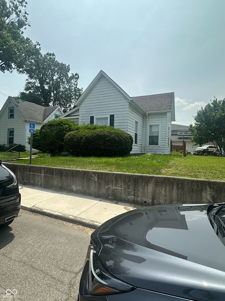 803 W 12th St, Anderson, IN 46016