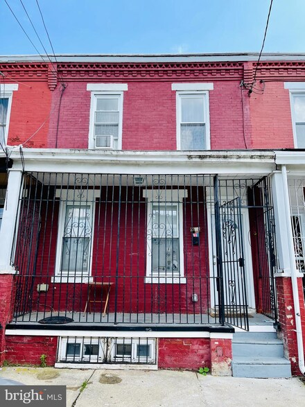1266 Mechanic St, Camden, NJ 08104