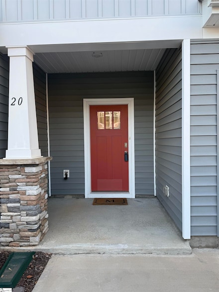 20 Starlake Rd, Simpsonville, SC 29681