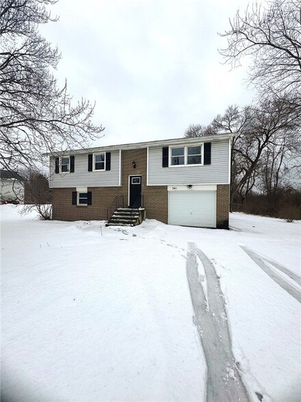 741 Wegman Rd, Rochester, NY 14624