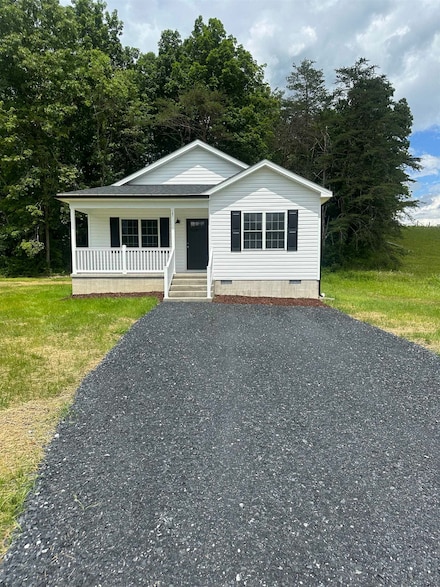 107 Hancock St, Craigsville, VA 24430