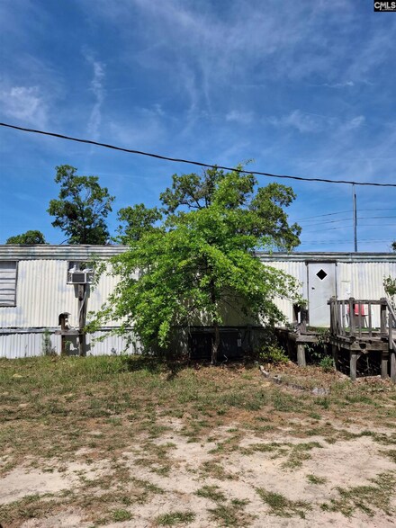 2148 Red Hill Cir, Cassatt, SC 29032