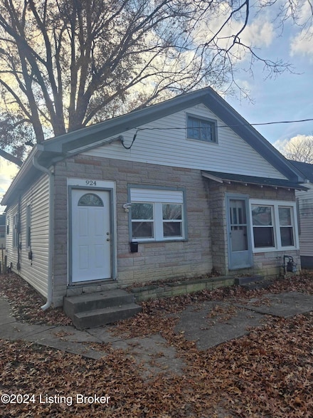 924 Burton Ave, Louisville, KY 40208